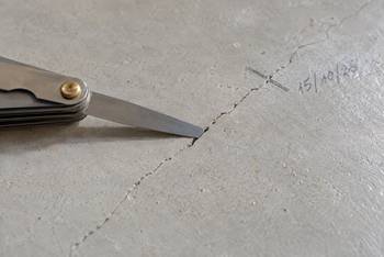Fissure sur un ragréage : est-ce grave et comment la réparer ?