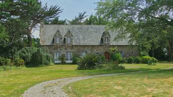 Comment moderniser une maison ancienne sans exploser le budget ?
