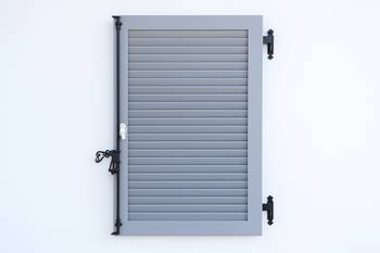 Quel budget prévoir pour l'achat et la pose de volets persiennes ?