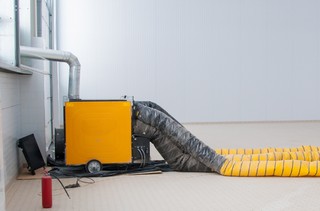 Le chauffage de chantier est incontournable pour certains travaux en saison froide, il offre un séchage rapide, comment le choisir ?